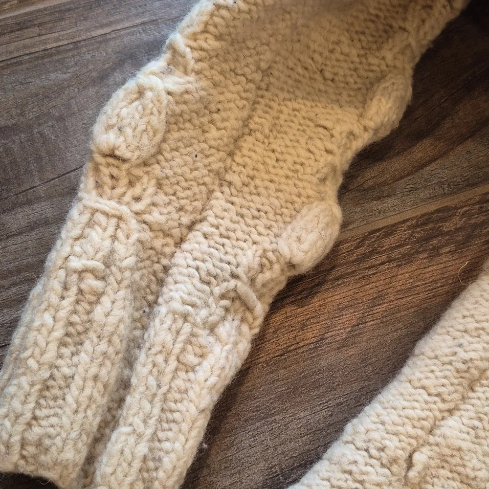 Vtg Neiman Marcus 100% Wool 3/4 Puff Sleeve Knit Sweater, XS - Picture 15 of 16